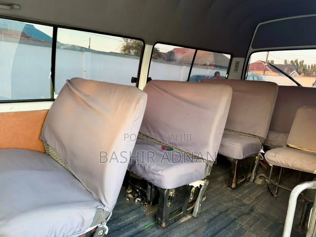 Toyota HiAce 2001 White