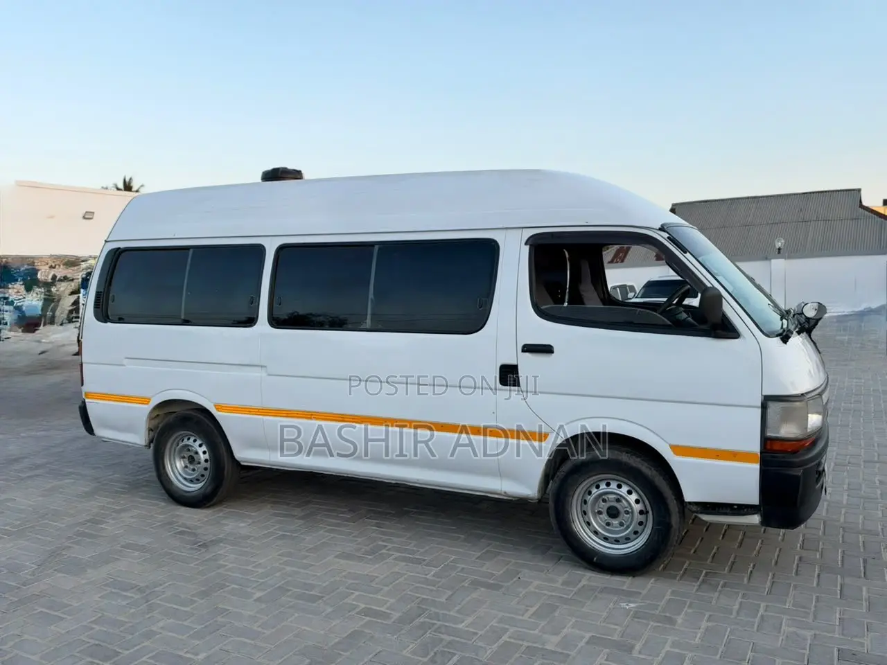 Toyota HiAce 2001 White