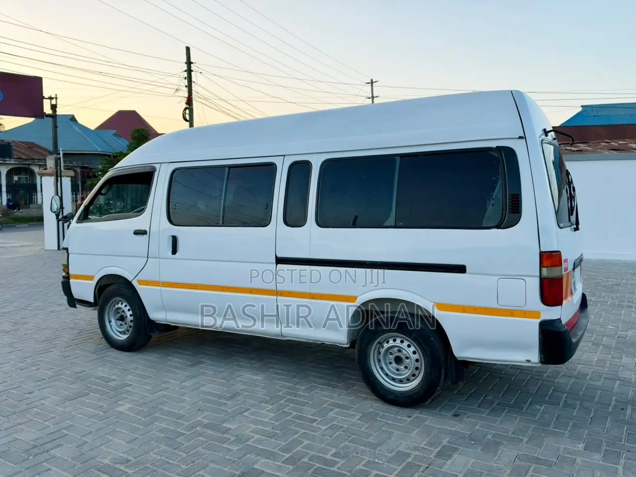 Toyota HiAce 2001 White