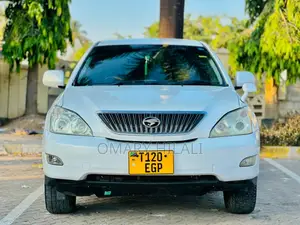 Toyota Harrier 2005 White
