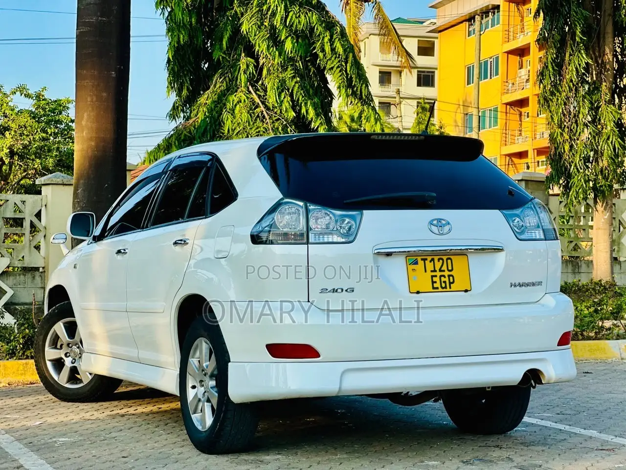 Toyota Harrier 2005 White