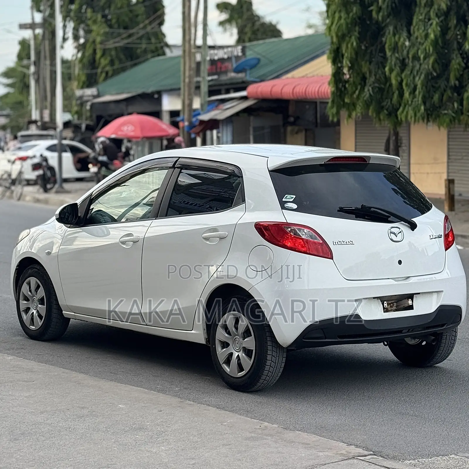 Mazda Demio 2013 Pearl