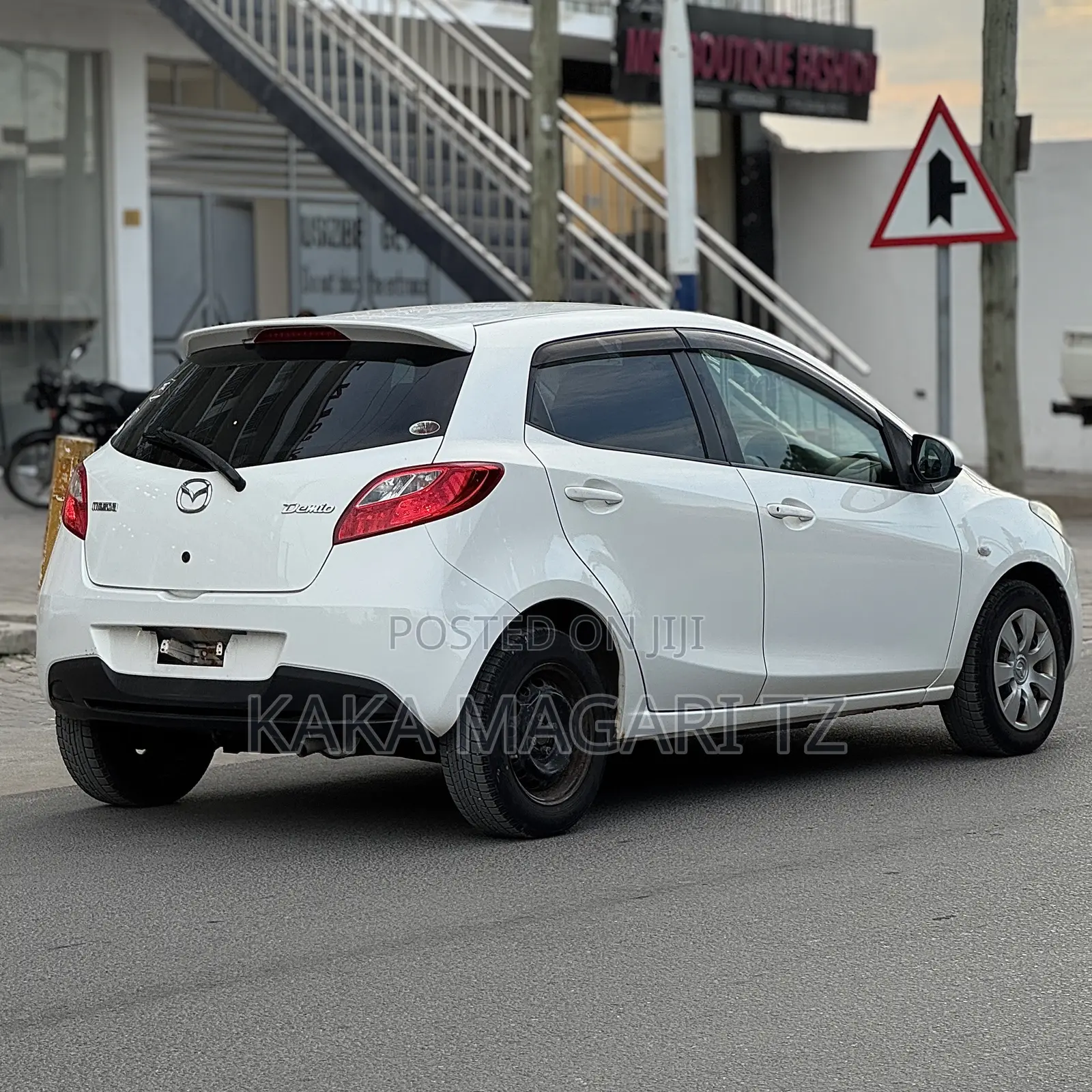 Mazda Demio 2013 Pearl
