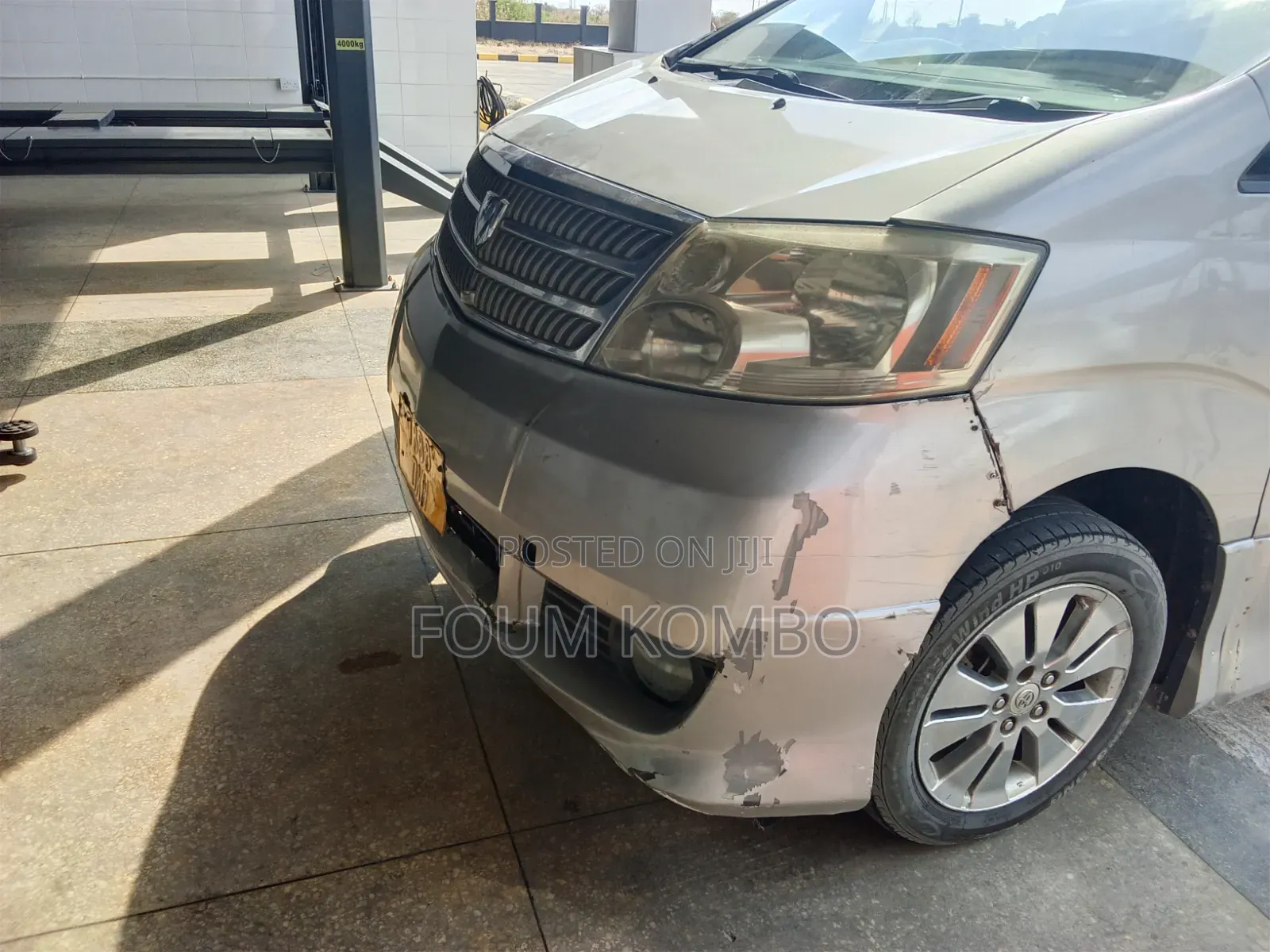 Toyota Alphard 2004 Gray
