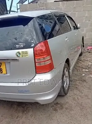 Toyota Wish 2005 Silver