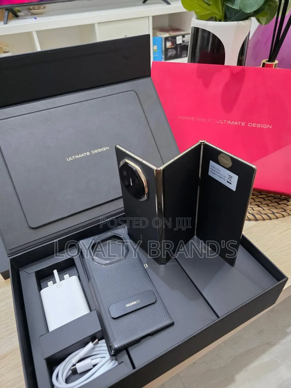 New Huawei Mate XT Ultimate Design 1 TB Black