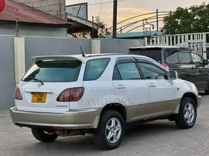 Toyota Harrier 2002 White