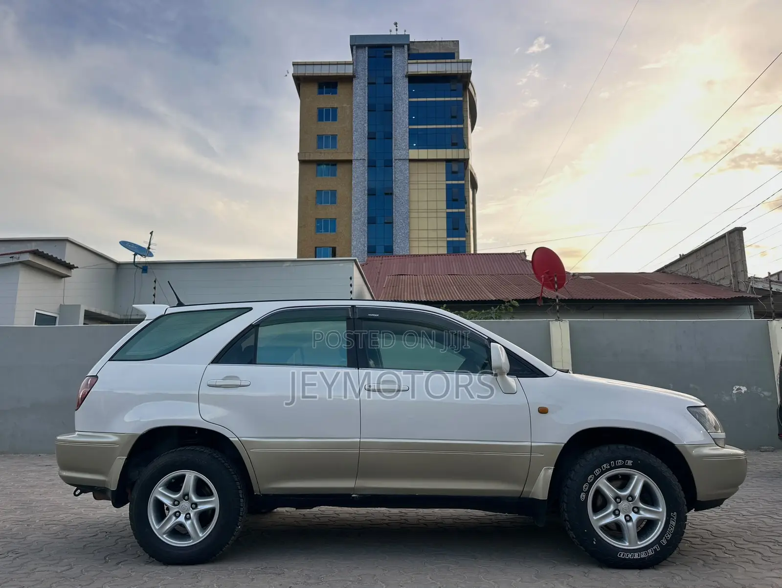 Toyota Harrier 2002 White