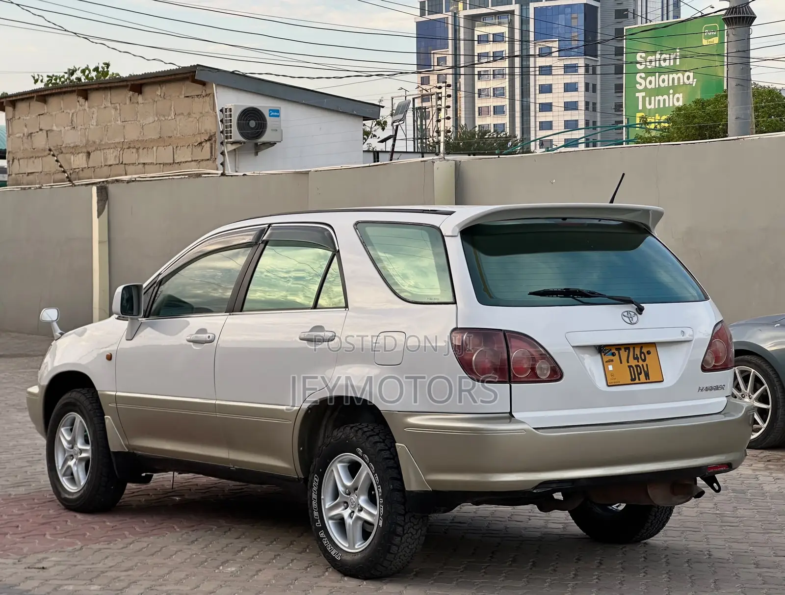 Toyota Harrier 2002 White
