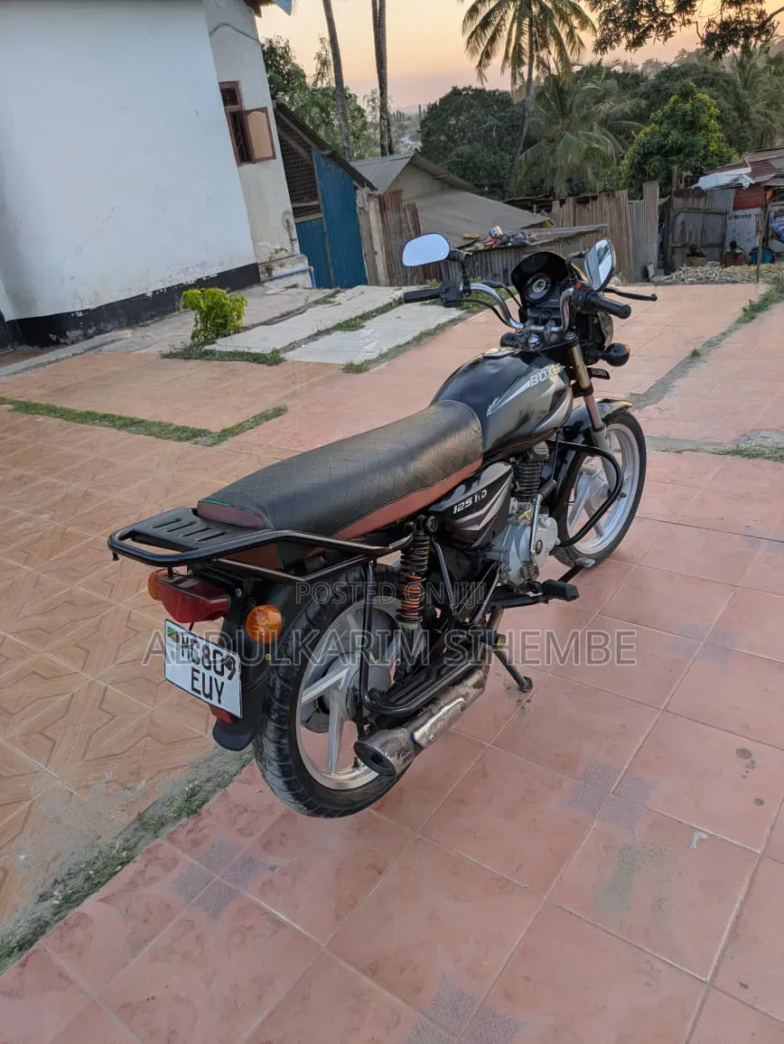 Bajaj Boxer 125 2021 Black