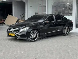Mercedes-Benz E200 2015 Black