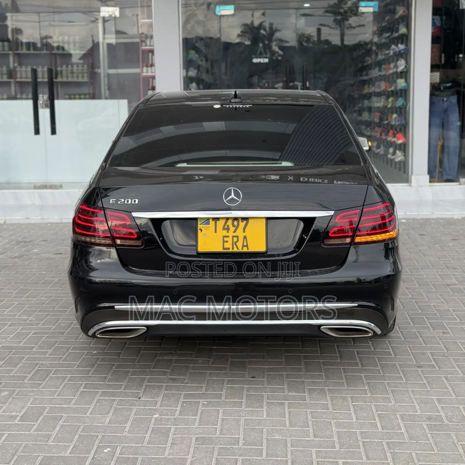 Mercedes-Benz E200 2015 Black