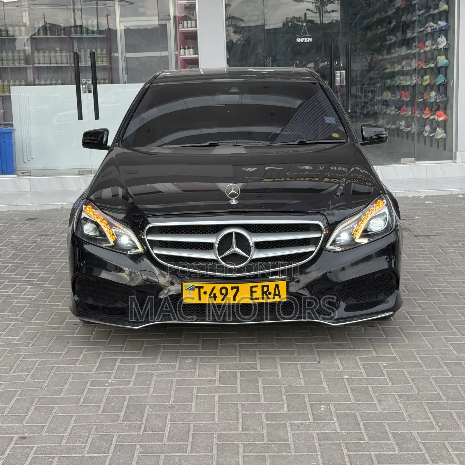 Mercedes-Benz E200 2015 Black