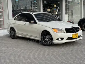 Mercedes-Benz C200 2010 White