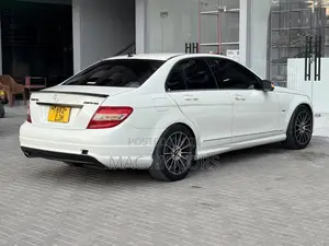 Mercedes-Benz C200 2010 White