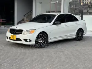 Mercedes-Benz C200 2010 White