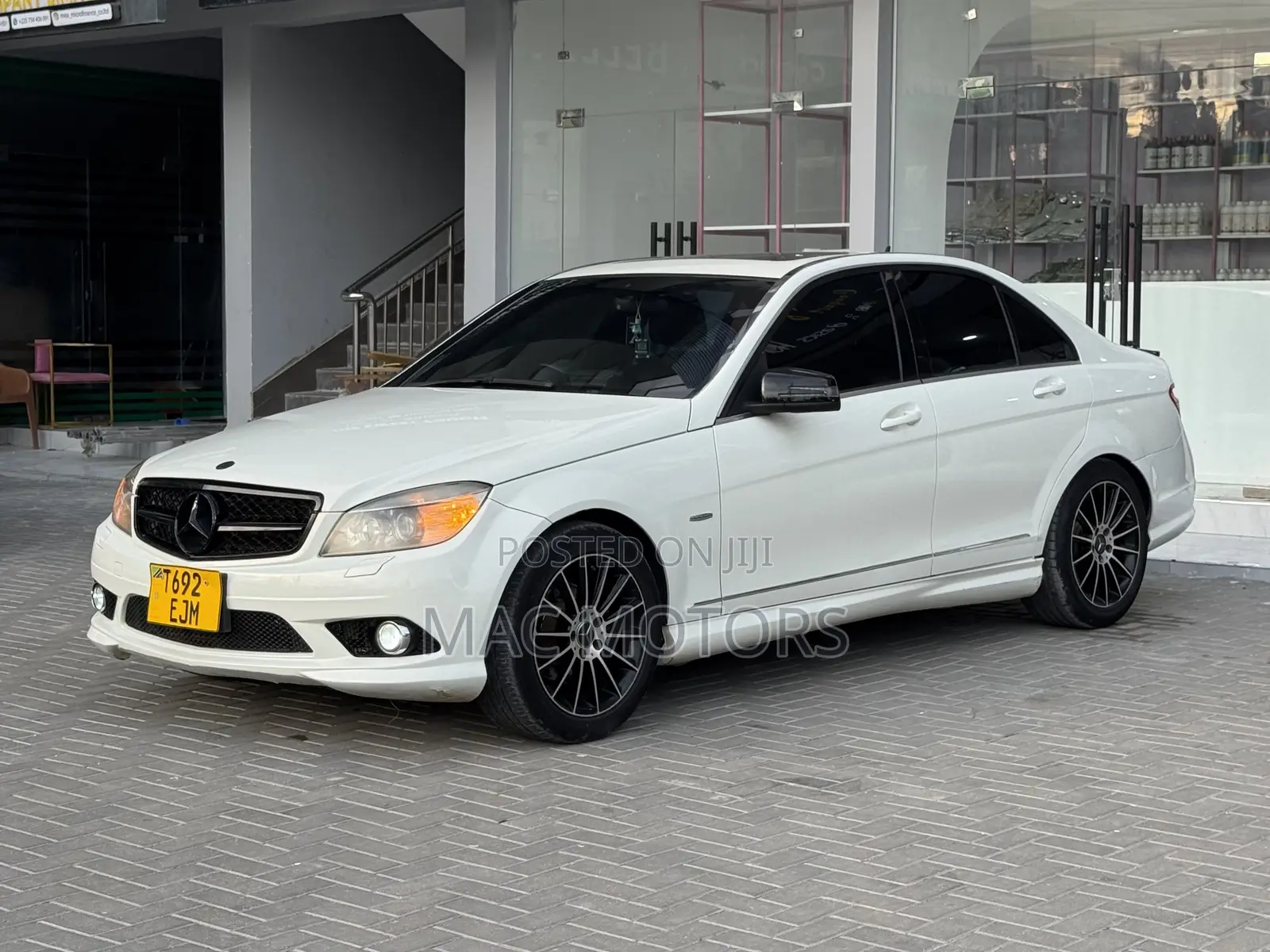 Mercedes-Benz C200 2010 White