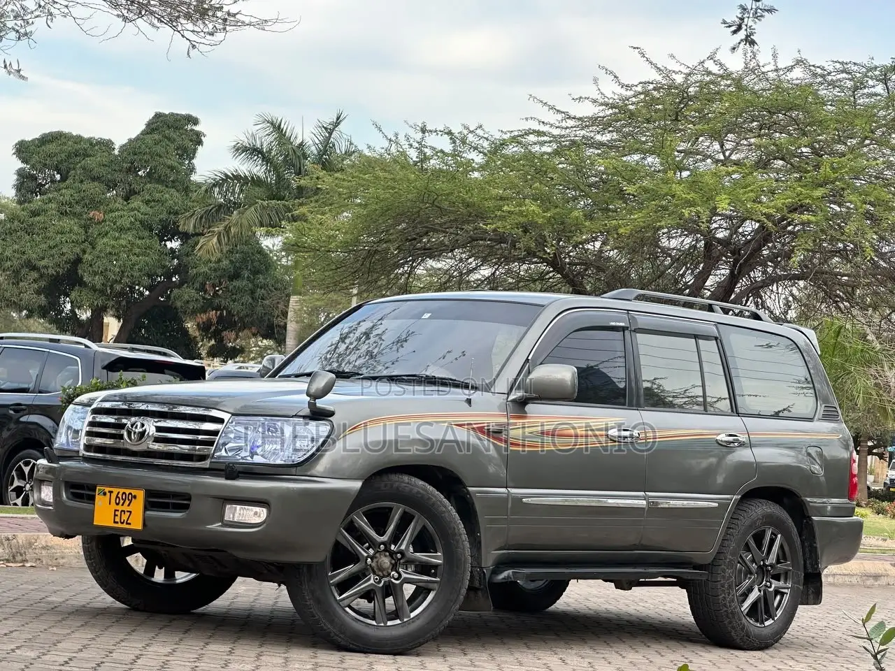 Toyota Land Cruiser 90 Automatic 2000 Gray