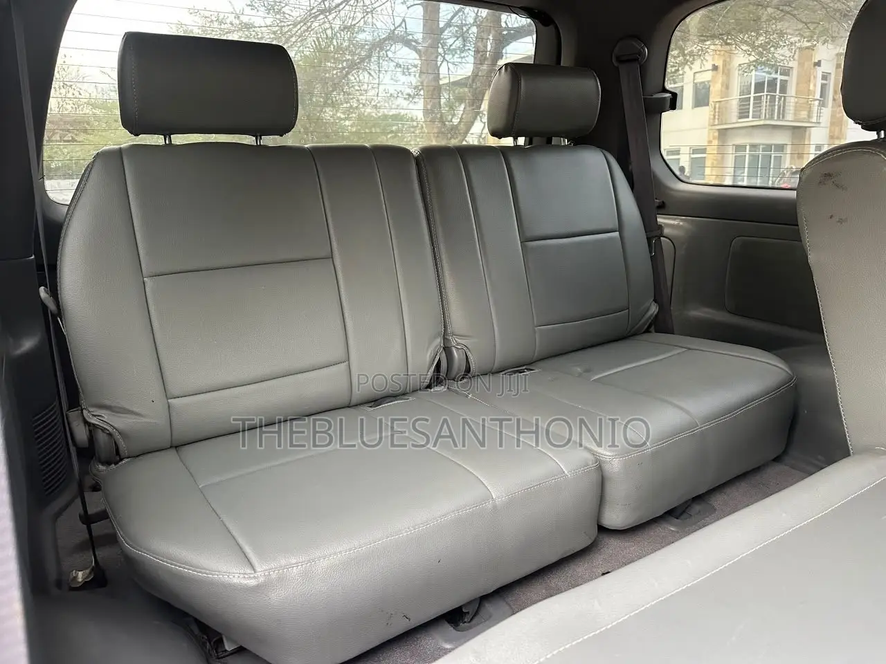 Toyota Land Cruiser 90 Automatic 2000 Gray