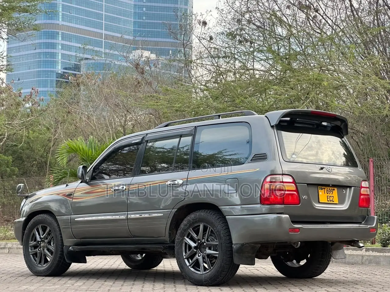 Toyota Land Cruiser 90 Automatic 2000 Gray