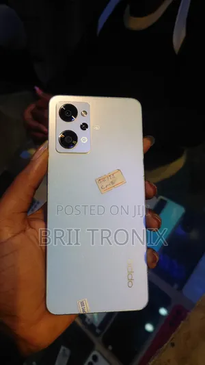 Oppo Reno7 128 GB Silver