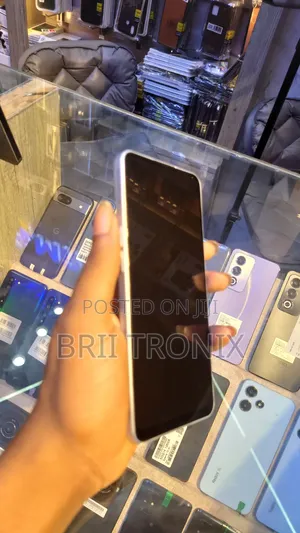 Oppo Reno7 128 GB Silver