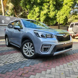 Subaru Forester 2021 Silver