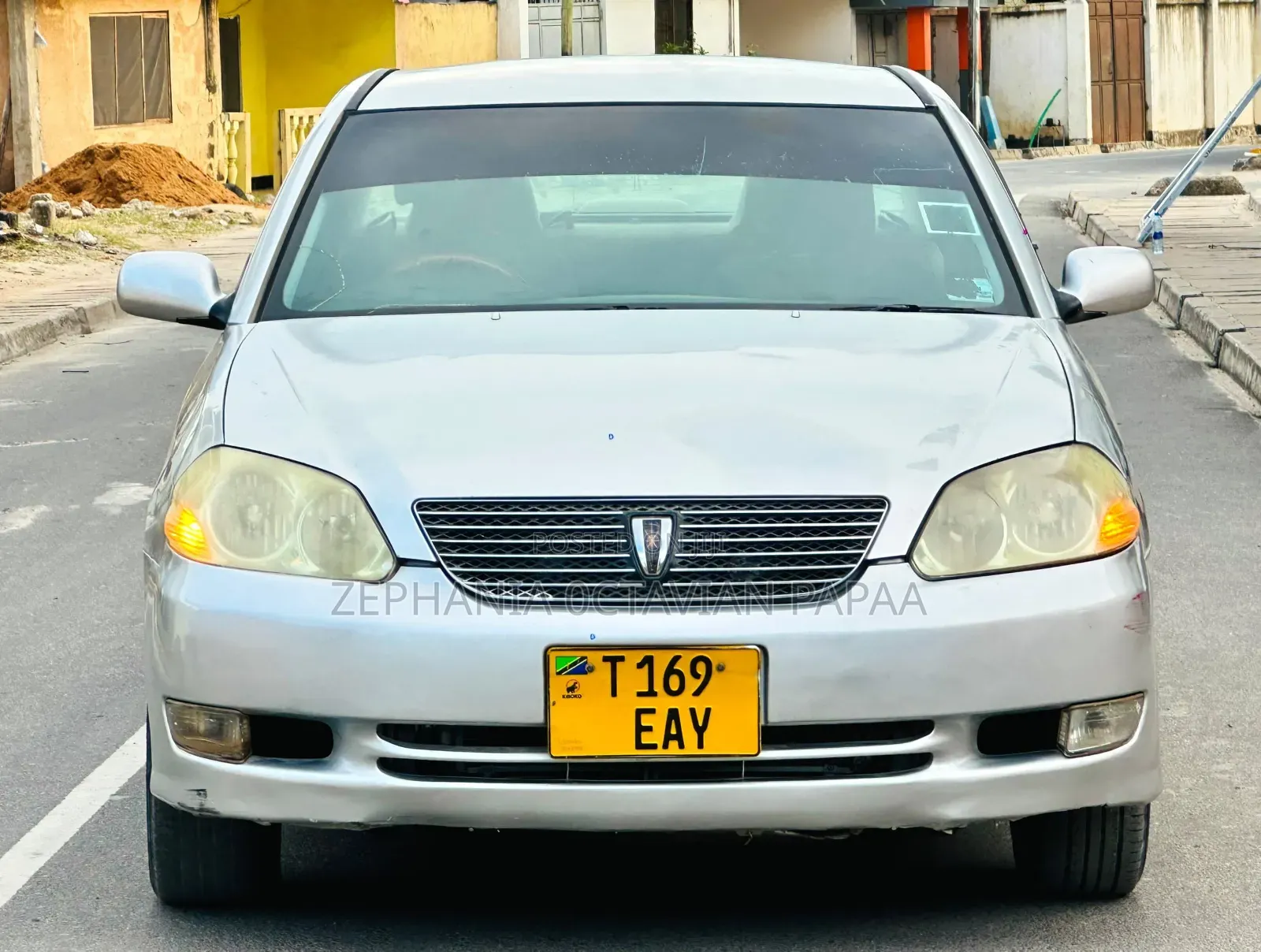 Toyota Mark II 2004 Silver