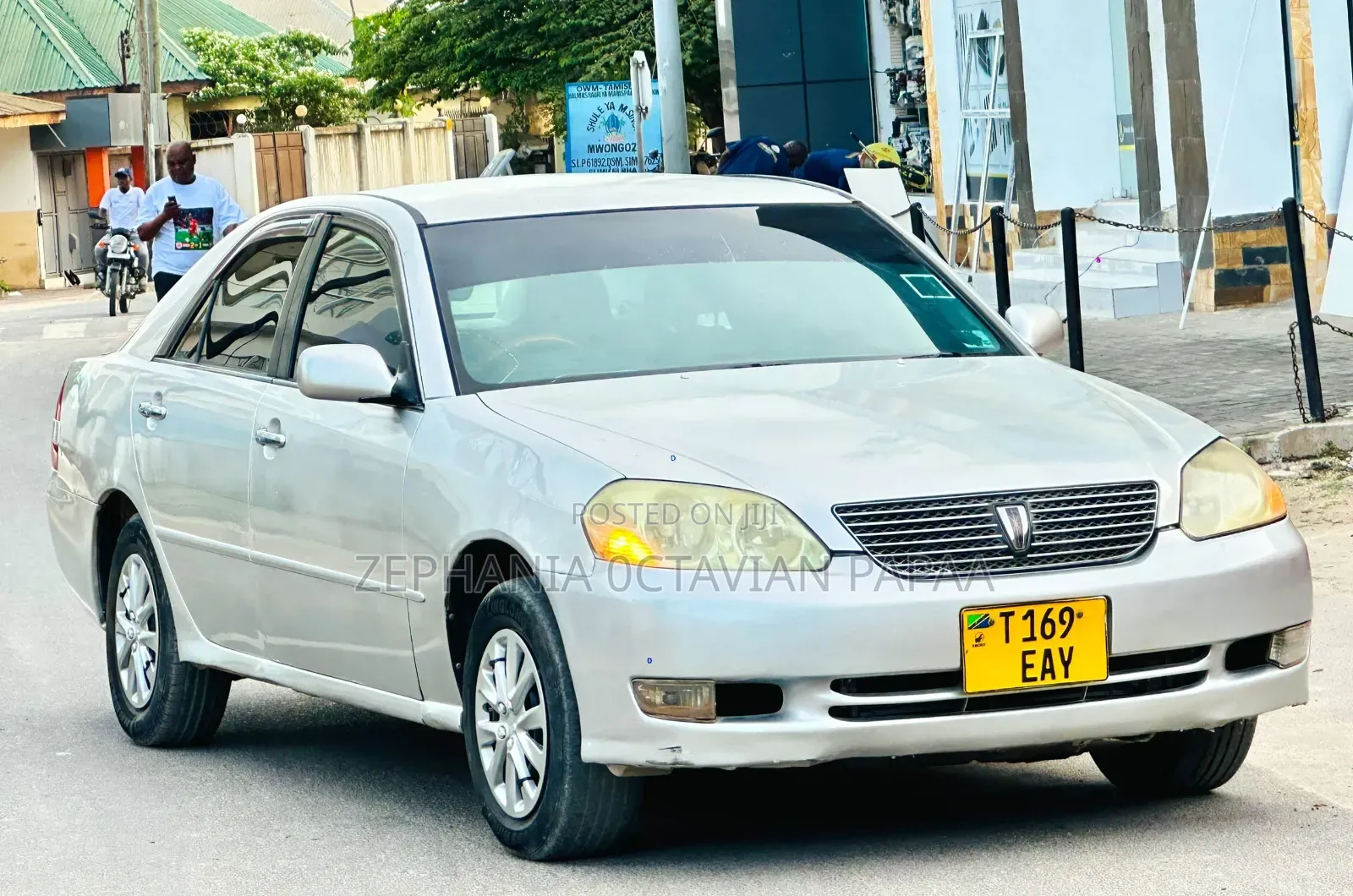 Toyota Mark II 2004 Silver