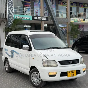 Toyota Noah 2001 White