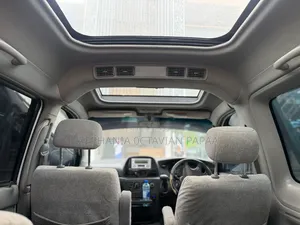 Toyota Noah 2001 White