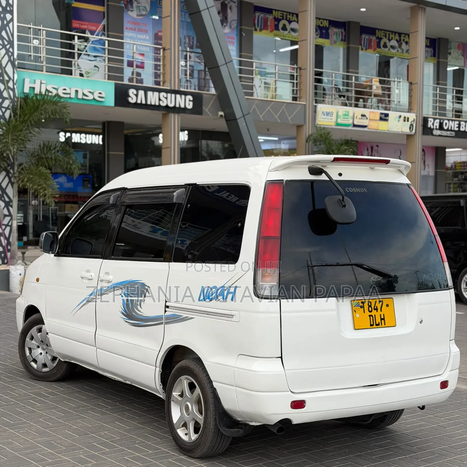 Toyota Noah 2001 White