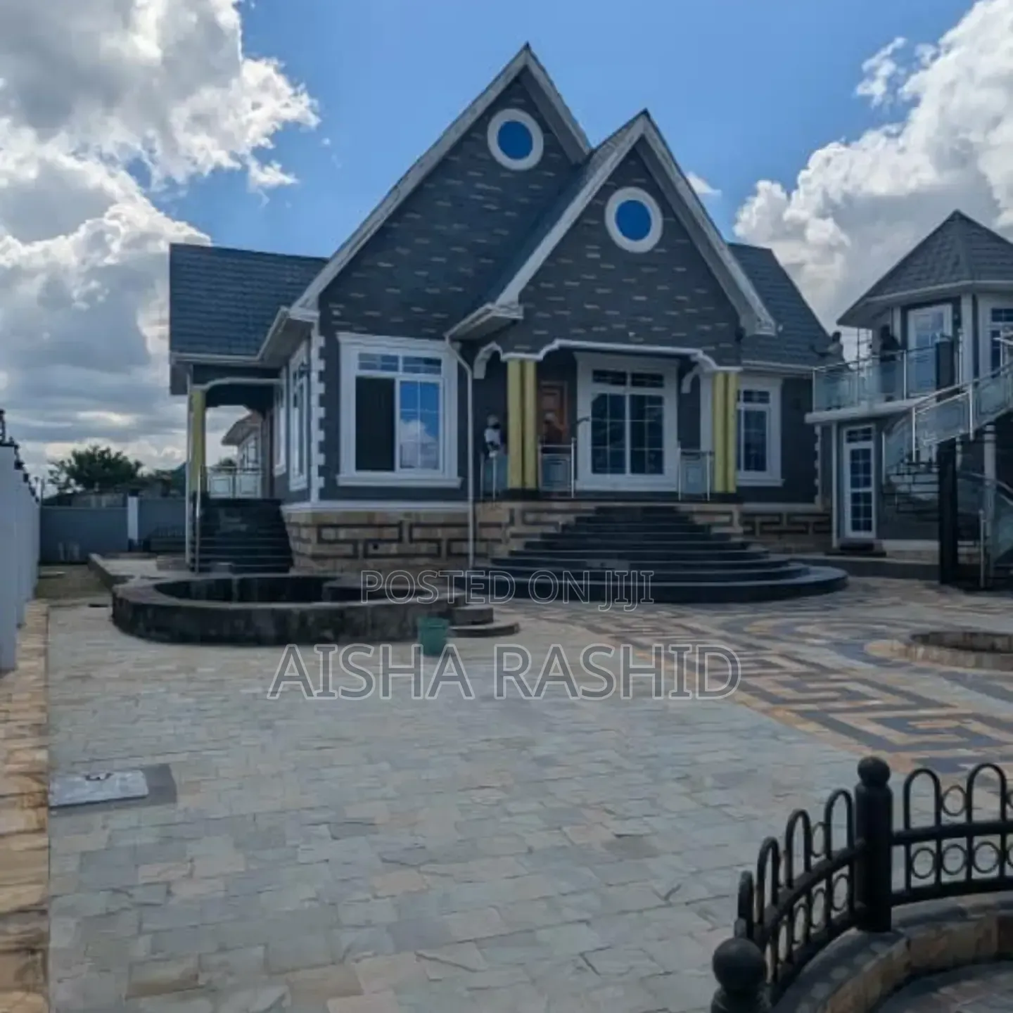 9bdrm House in Mbezi for sale