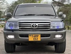 Toyota Land Cruiser 2001 Gold