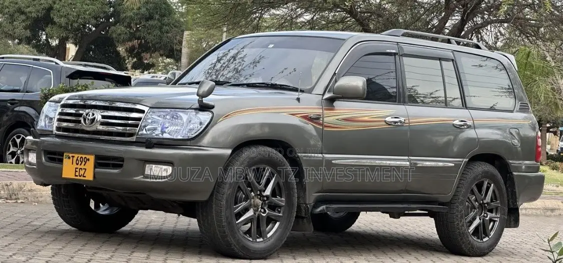 Toyota Land Cruiser 2001 Gold