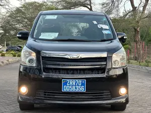 Toyota Noah 2.0 143hp AWD (7 Seater) 2008 Black