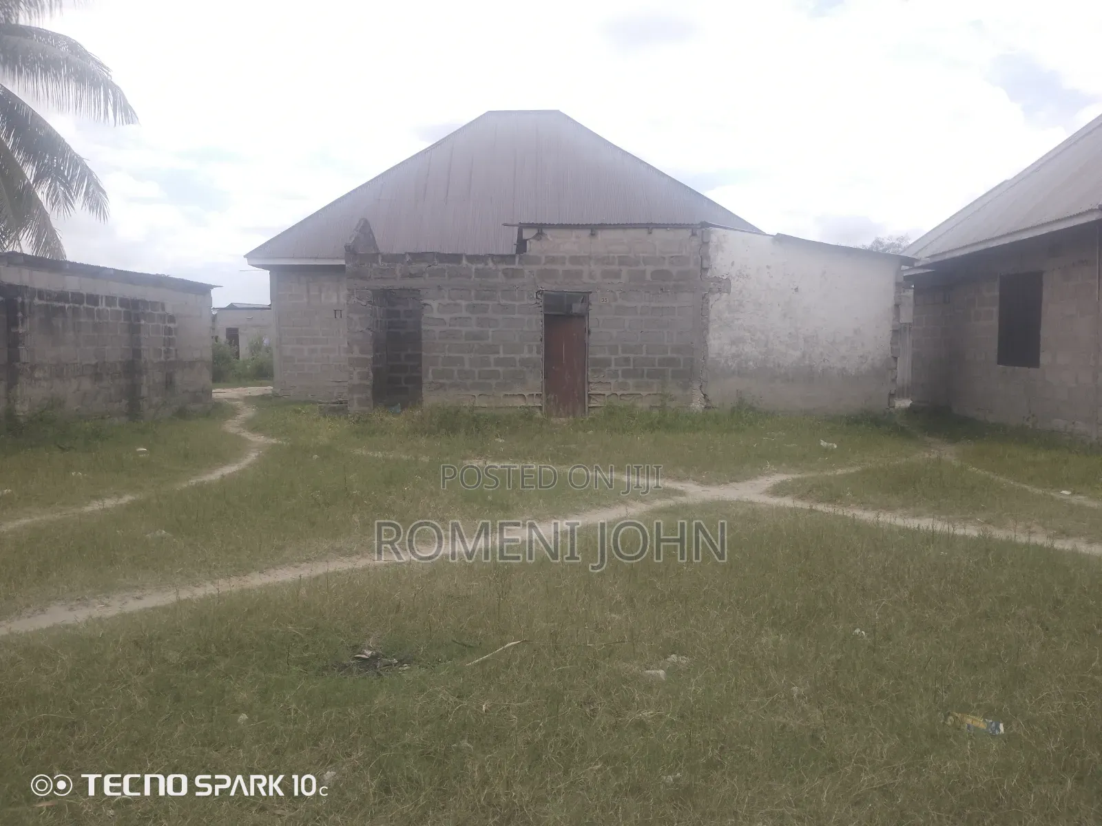 Eneo Sqmita 400 Linauzwa Milioni 9,000,000/ Gongolamboto Majohe Viwege