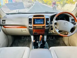 Toyota Land Cruiser Prado 2006 White