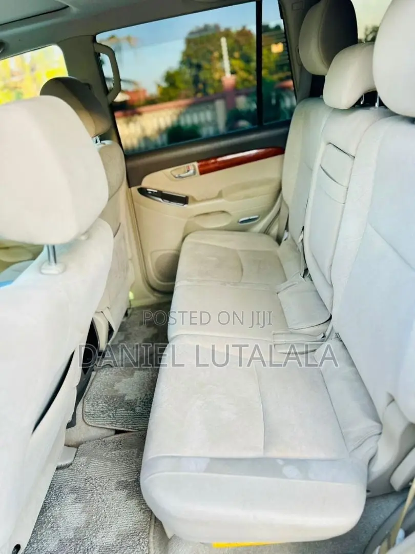 Toyota Land Cruiser Prado 2006 White