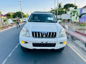 Toyota Land Cruiser Prado 2006 White