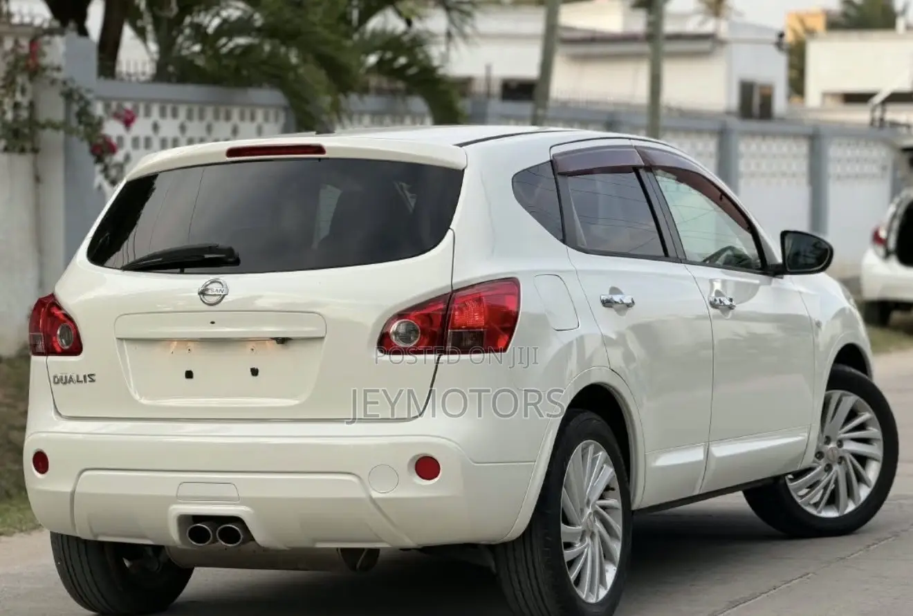 Nissan Dualis 2010 White