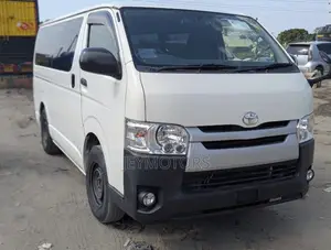 Toyota HiAce 2016 White