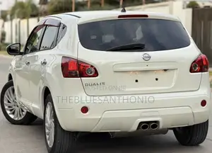 Nissan Dualis 2012 Pearl