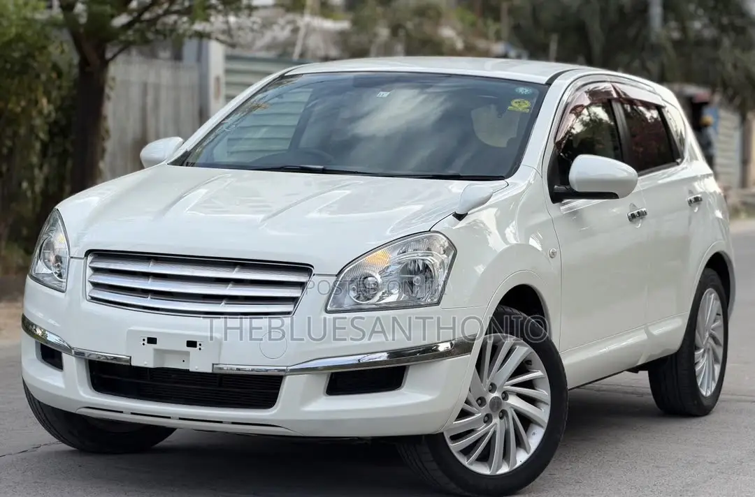 Nissan Dualis 2012 Pearl
