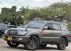 Toyota Land Cruiser 2002 Gray