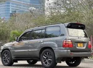 Toyota Land Cruiser 2002 Gray