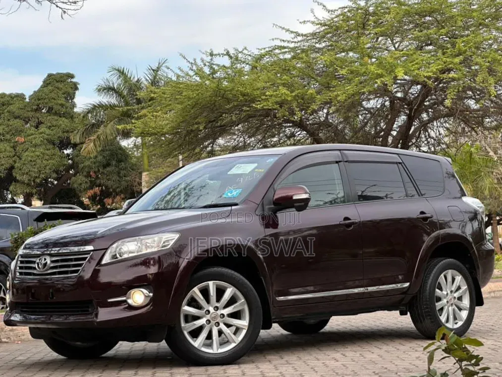 Toyota Vanguard 2010 Maroon
