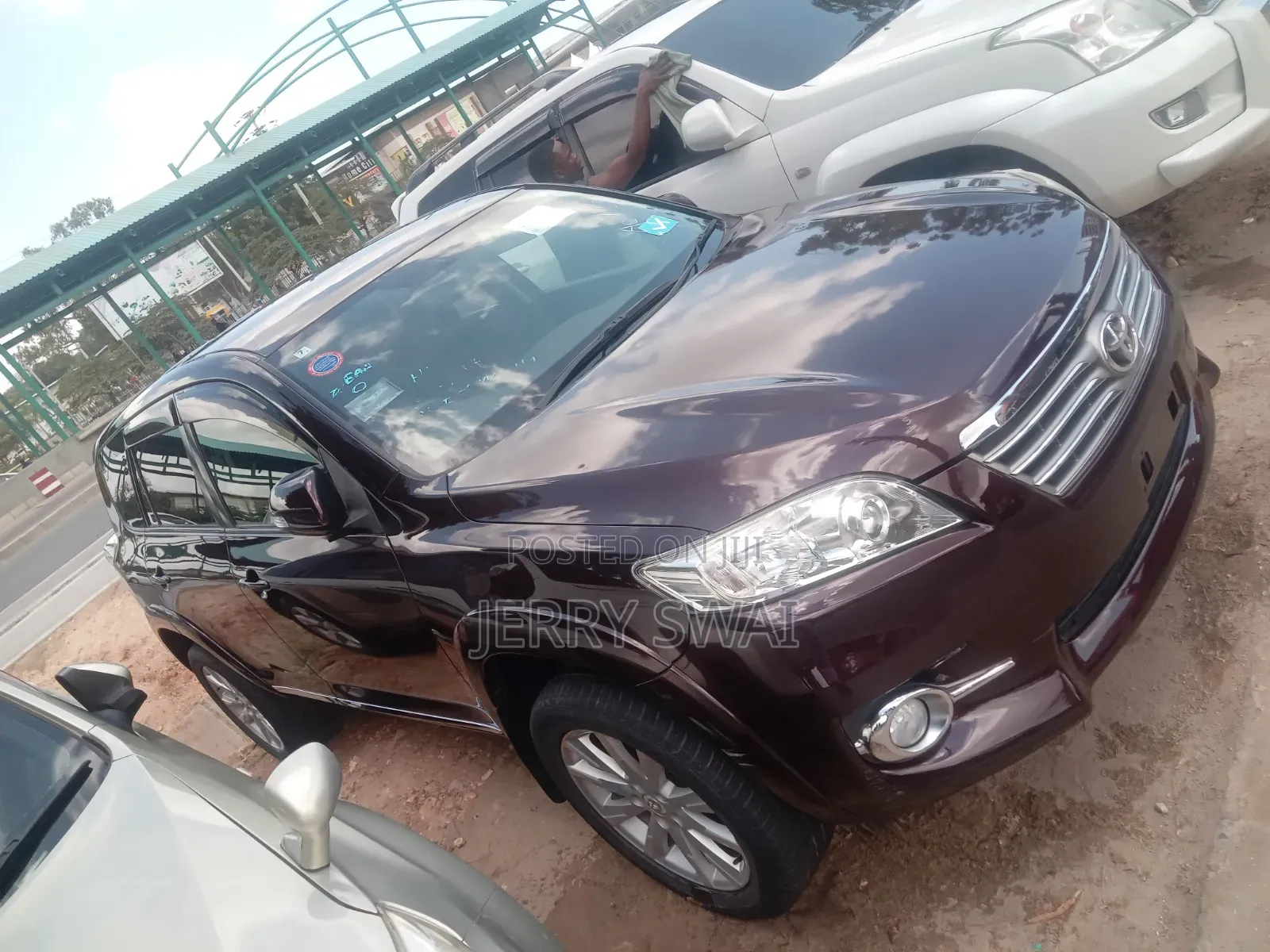 Toyota Vanguard 2010 Maroon