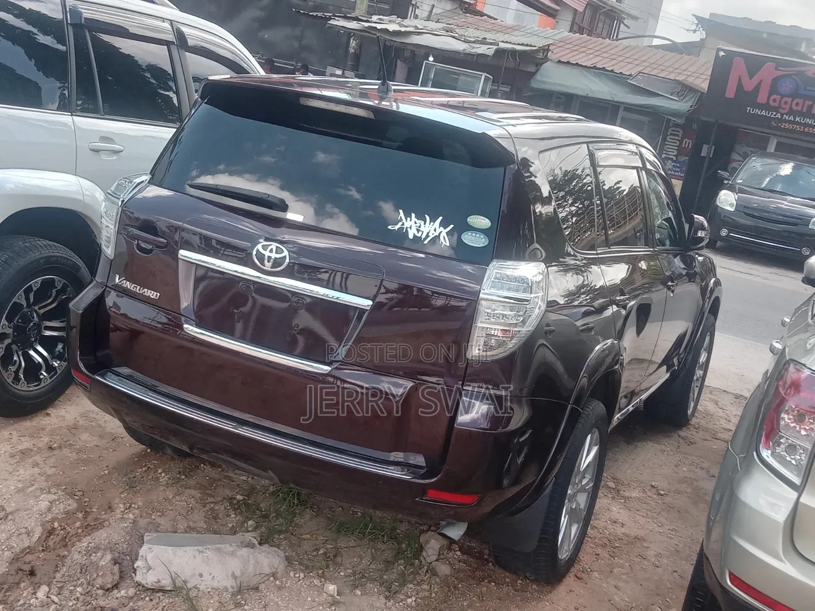 Toyota Vanguard 2010 Maroon