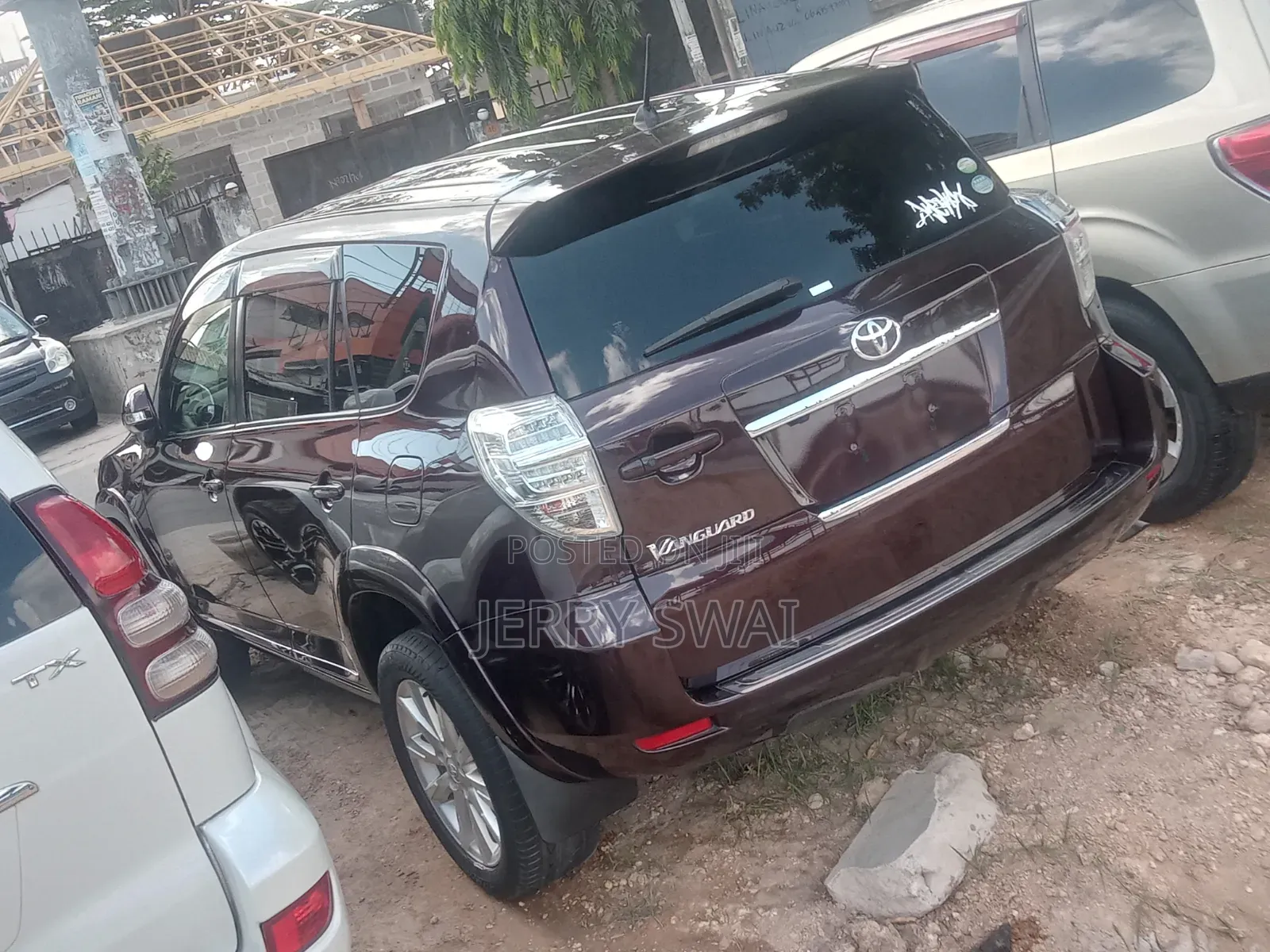 Toyota Vanguard 2010 Maroon